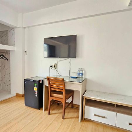 Crown Bts Nana Hotel Bangkok Ngoại thất bức ảnh