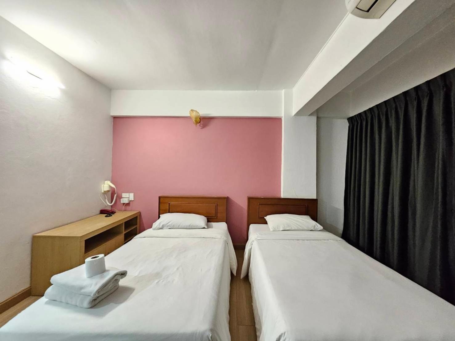 Crown Bts Nana Hotel Bangkok Ngoại thất bức ảnh